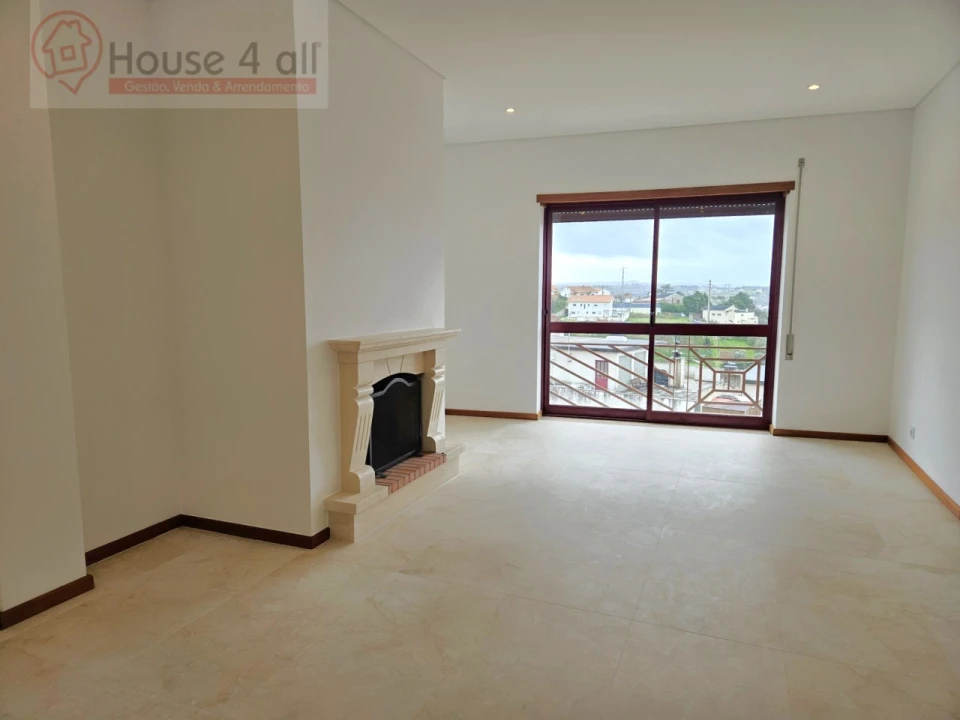 Apartamento T3 para Venda em Maiorga Foto 1