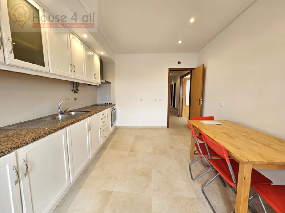 Apartamento T3 para Venda em Maiorga Foto 6