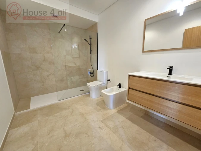 Apartamento T3 para Venda em Maiorga Foto 17