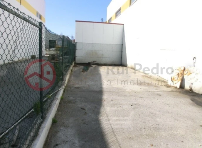 Armazém para Venda em Seixal, Arrentela e Aldeia de Paio Pires Foto 4