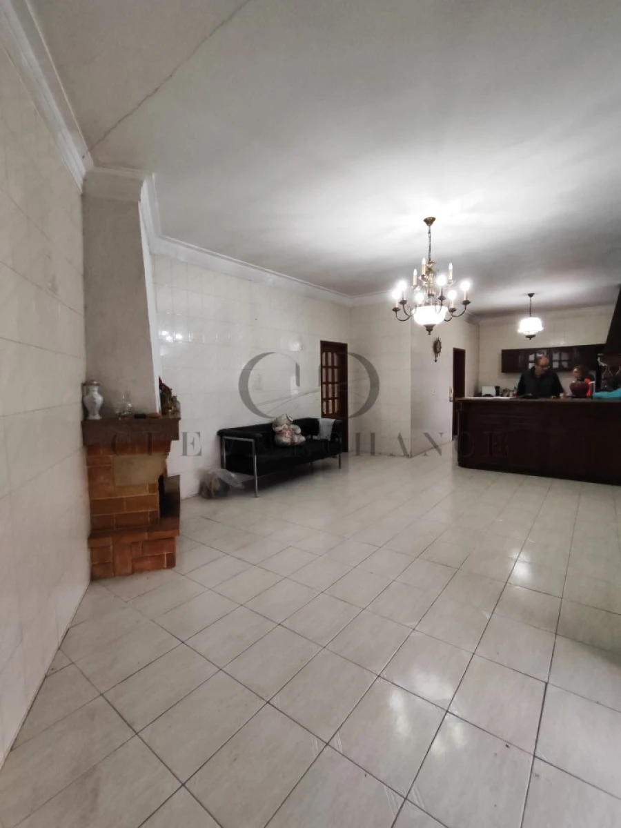 Moradia T6 para Venda em Argoncilhe Foto 10