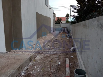 Moradia T4 para Venda em Azeitão (São Lourenço e São Simão)