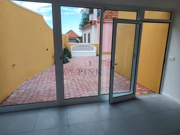 Moradia T3 para Venda em Funchal (Santa Luzia)