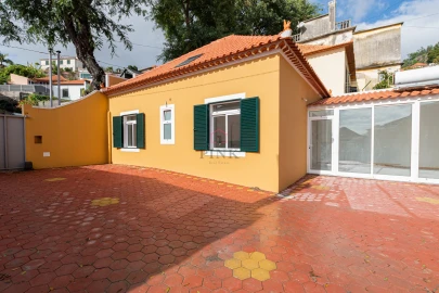 Moradia T3 para Venda em Funchal (Santa Luzia)