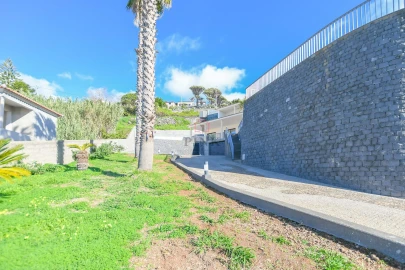 Moradia T5 para Venda em São Gonçalo