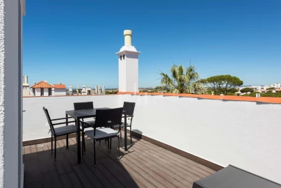 Apartamento T2 para Arrendamento férias em Quarteira