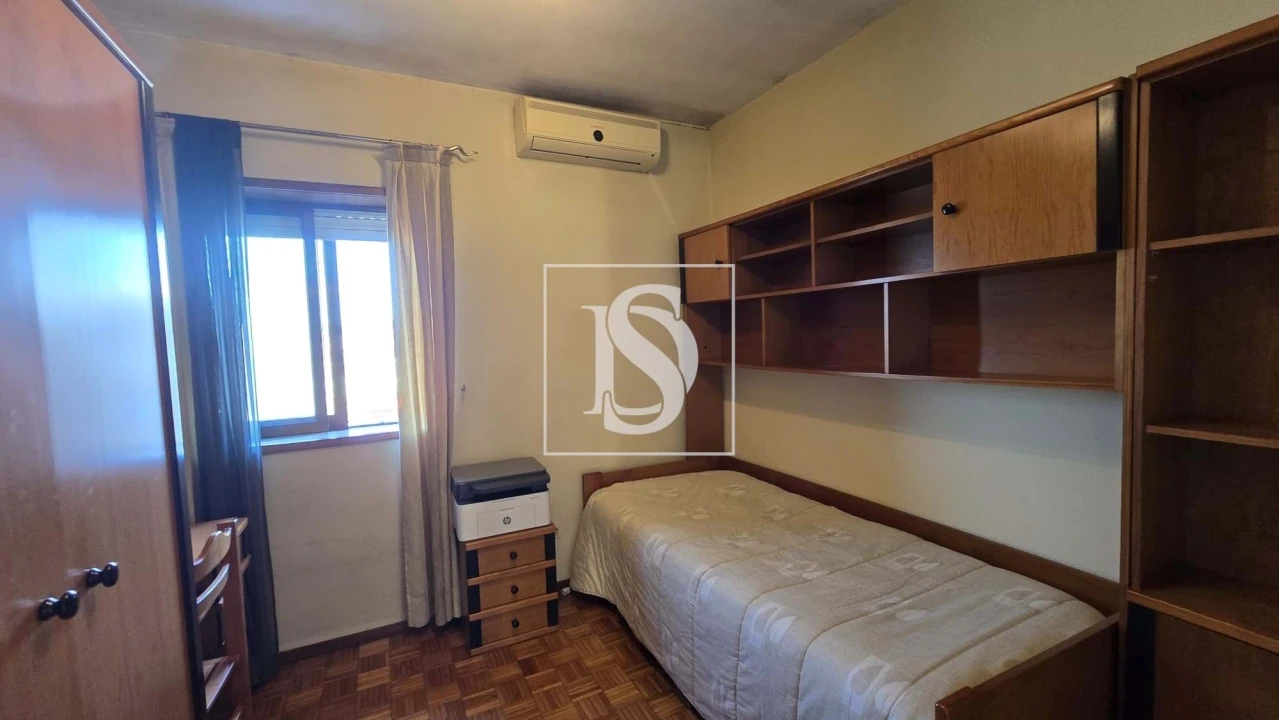 Moradia T3 para Venda em Creixomil Foto 4