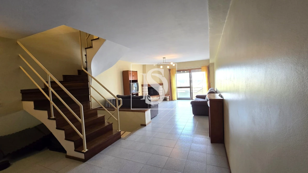 Moradia T3 para Venda em Creixomil Foto 6