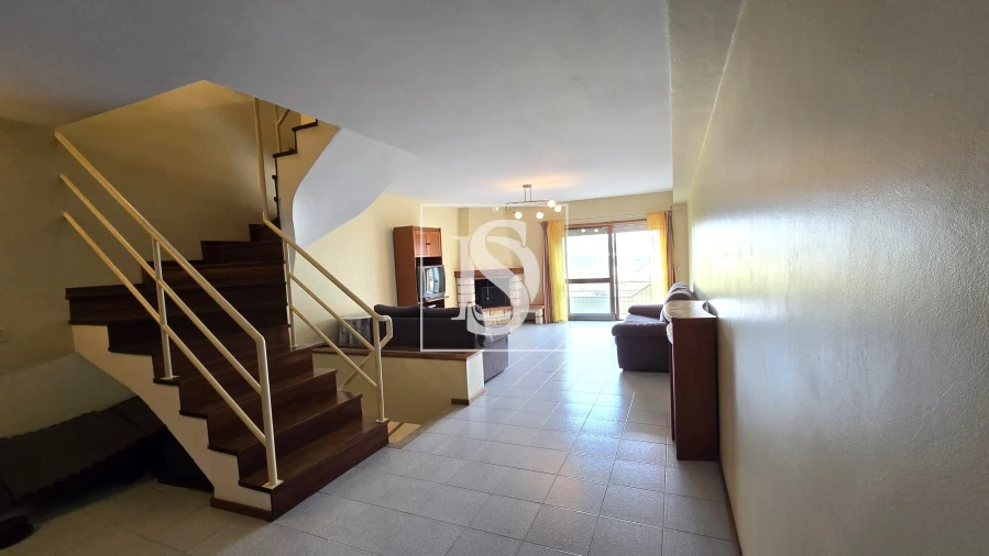 Moradia T3 para Venda em Creixomil Foto 6