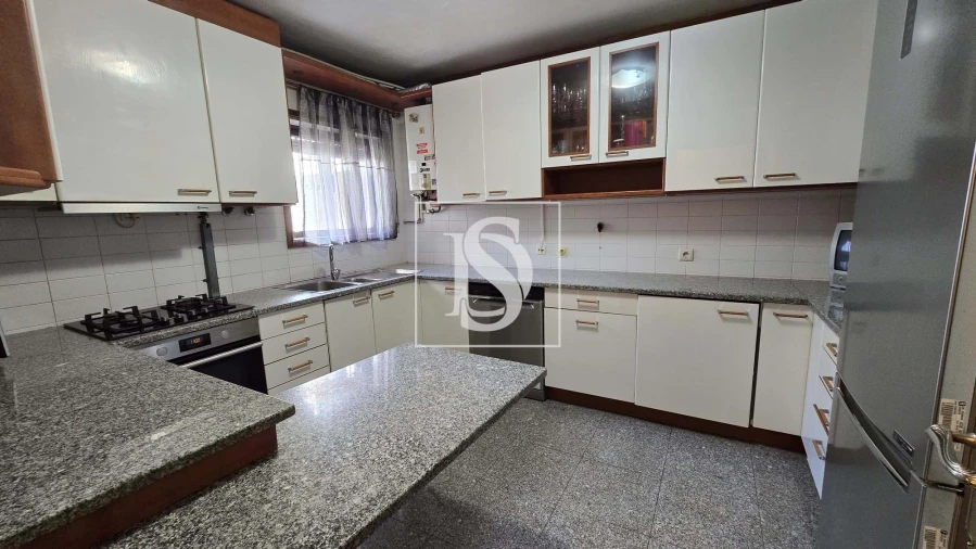 Moradia T3 para Venda em Creixomil Foto 19