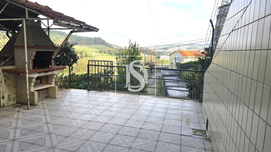 Moradia T3 para Venda em Creixomil Foto 8