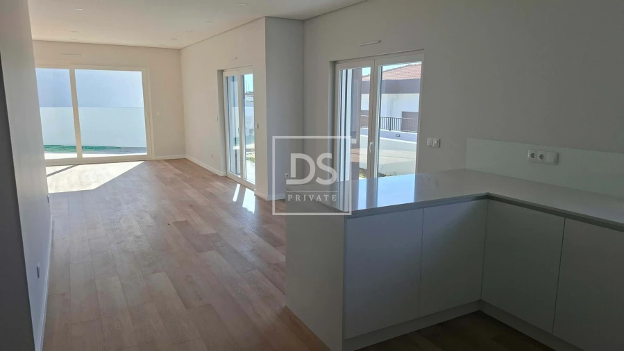 Moradia T3 para Venda em Santo Isidoro Foto 10