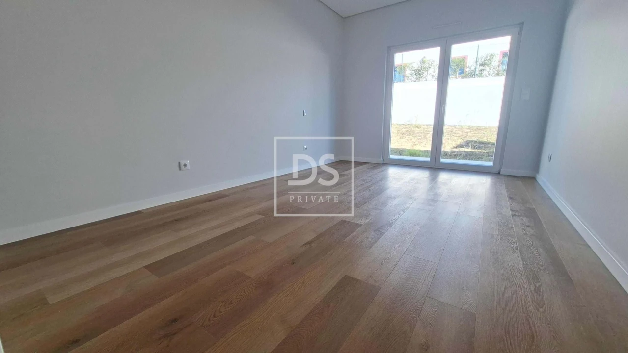 Moradia T3 para Venda em Santo Isidoro Foto 17