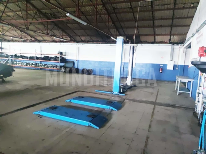 Armazém para Venda em Vila das Aves Foto 12