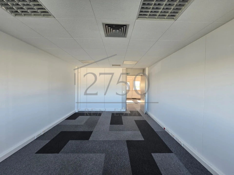 Escritório para Arrendamento em Rio de Mouro Foto 20