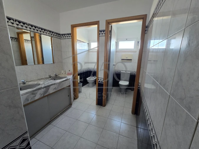 Escritório para Arrendamento em Rio de Mouro Foto 11