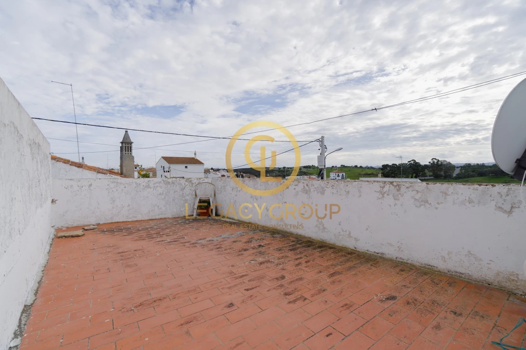 Moradia T3 para Venda em Martim Longo Foto 18