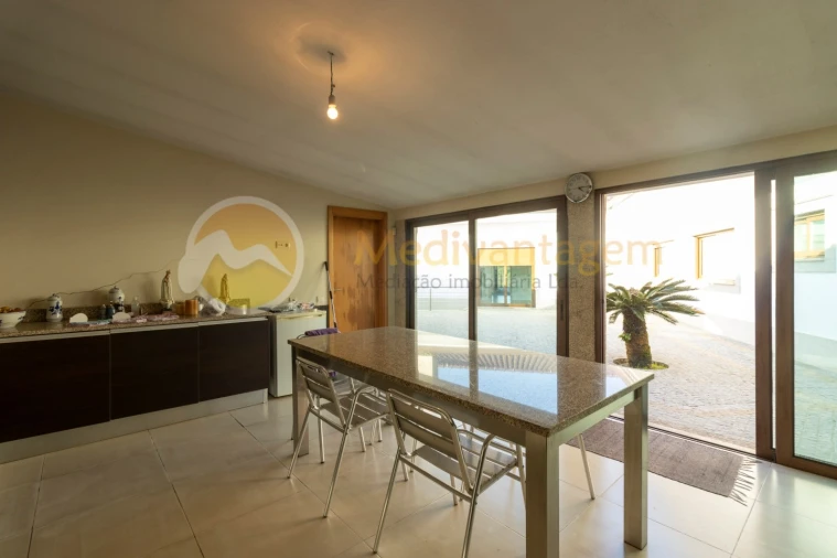 Moradia T3 para Venda em Mire de Tibães Foto 28