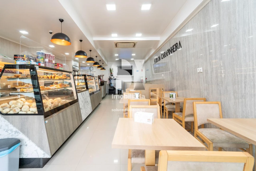 Negócio para Venda em Carapinheira Foto 1