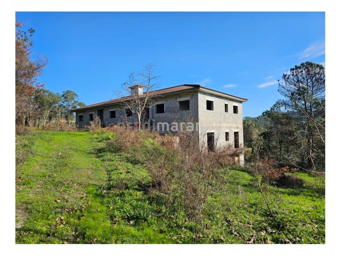 Terreno P/ Prédio para Venda em Mancelos Foto 1