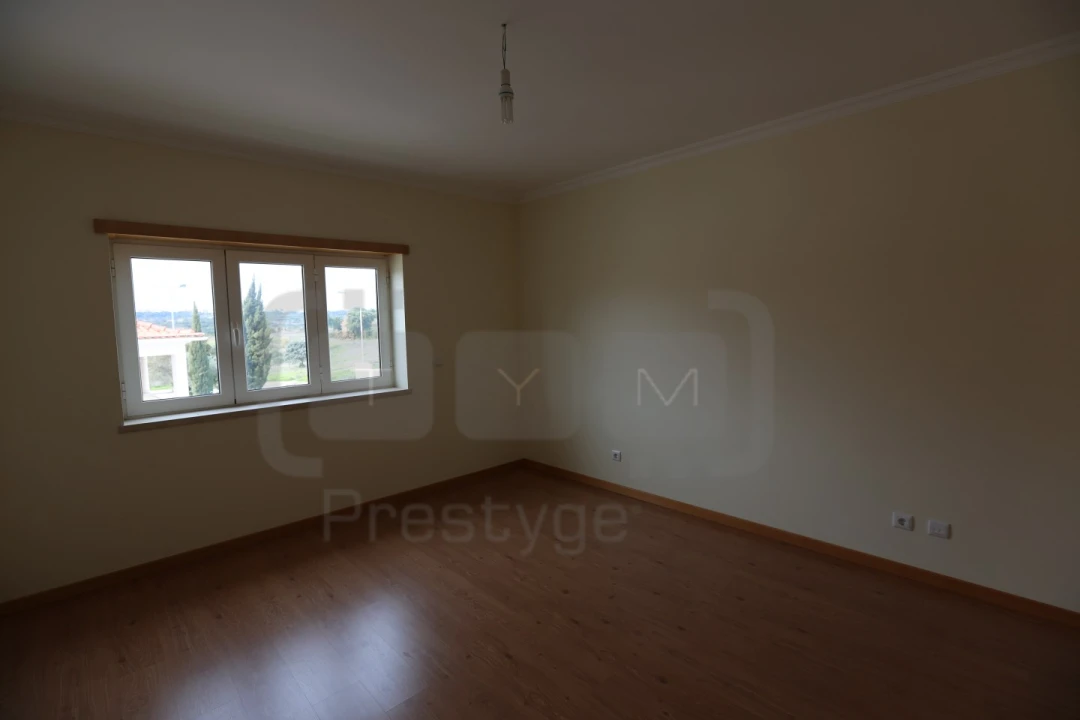 Moradia T5 para Venda em São João Baptista e Santa Maria dos Olivais Foto 16