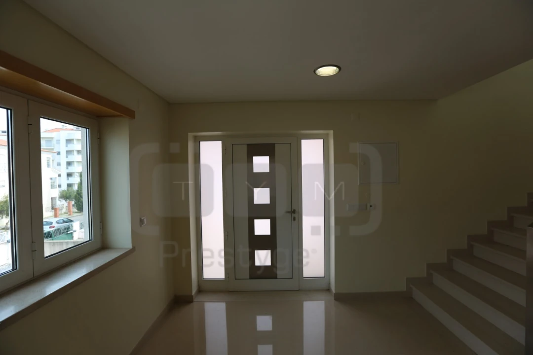 Moradia T5 para Venda em São João Baptista e Santa Maria dos Olivais Foto 10