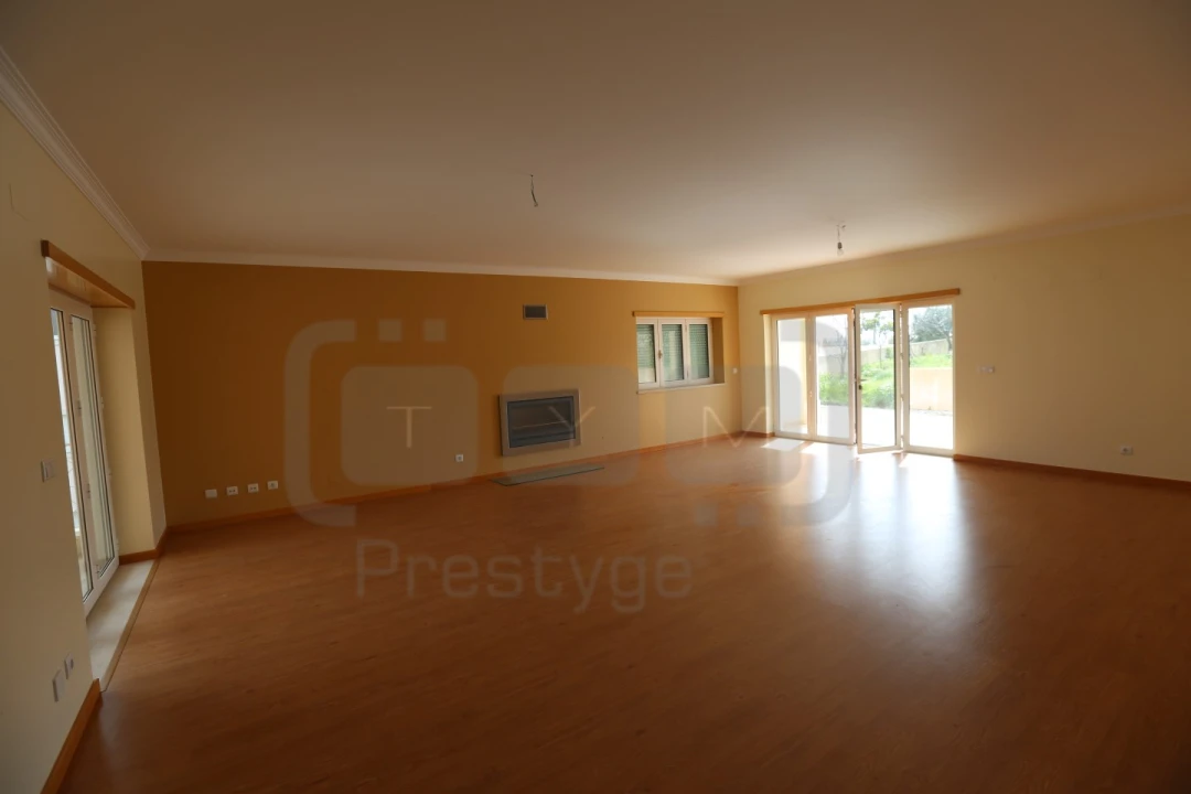 Moradia T5 para Venda em São João Baptista e Santa Maria dos Olivais Foto 6