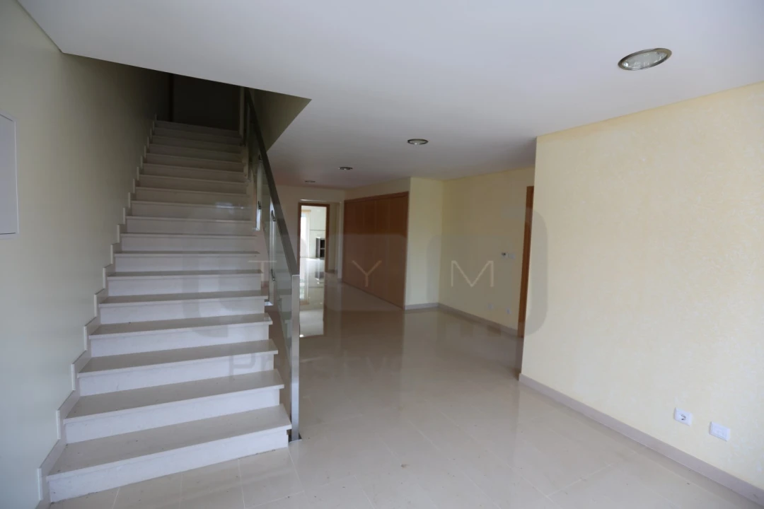 Moradia T5 para Venda em São João Baptista e Santa Maria dos Olivais Foto 15