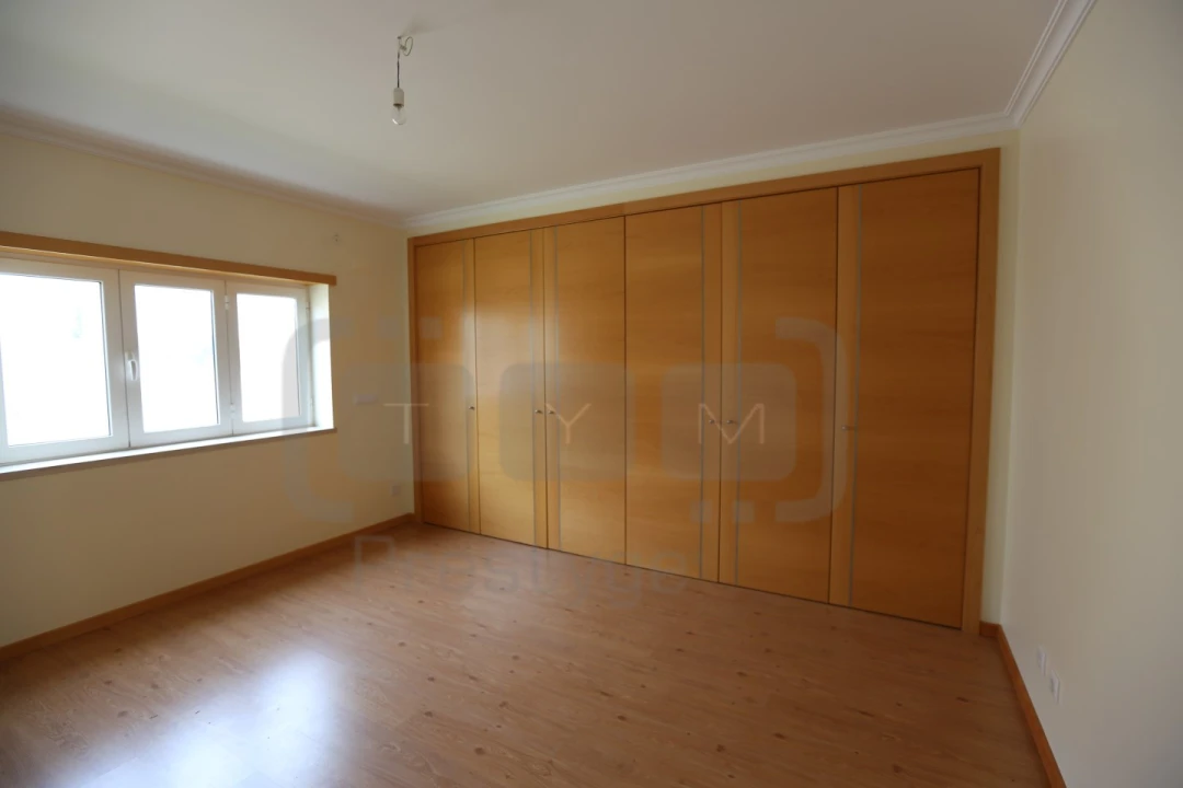 Moradia T5 para Venda em São João Baptista e Santa Maria dos Olivais Foto 19