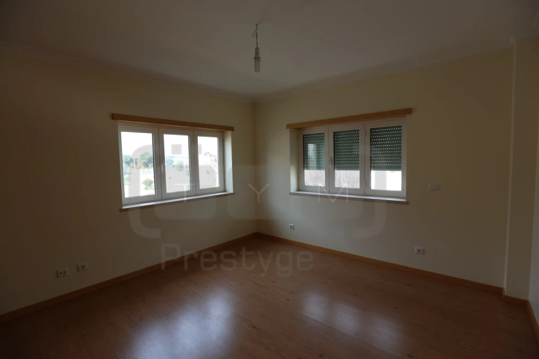 Moradia T5 para Venda em São João Baptista e Santa Maria dos Olivais Foto 21