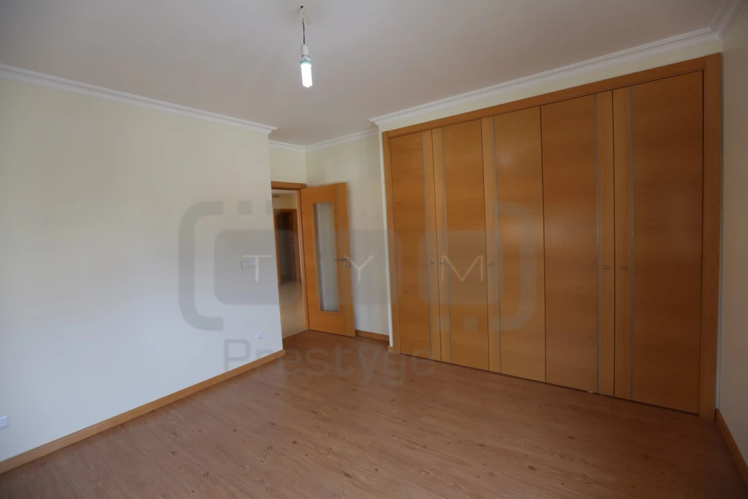 Moradia T5 para Venda em São João Baptista e Santa Maria dos Olivais Foto 22