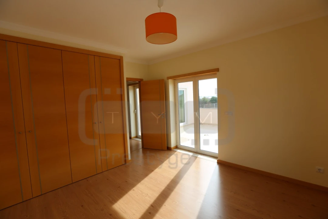 Moradia T5 para Venda em São João Baptista e Santa Maria dos Olivais Foto 26