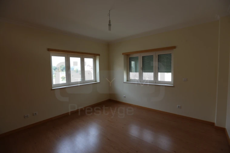 Moradia T5 para Venda em São João Baptista e Santa Maria dos Olivais Foto 21