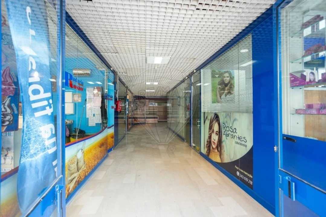 Loja para Arrendamento em Coruche, Fajarda e Erra Foto 4