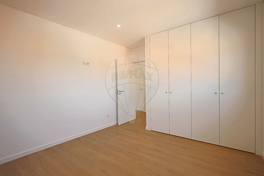 Moradia T4 para Venda em Turquel Foto 42