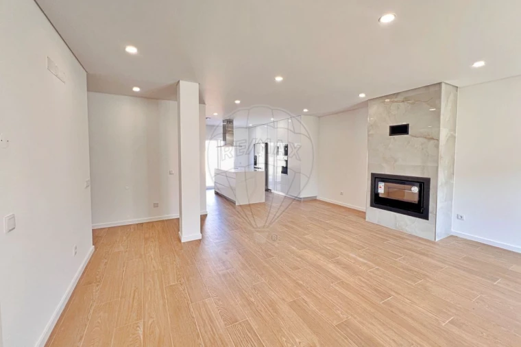 Moradia T4 para Venda em Turquel