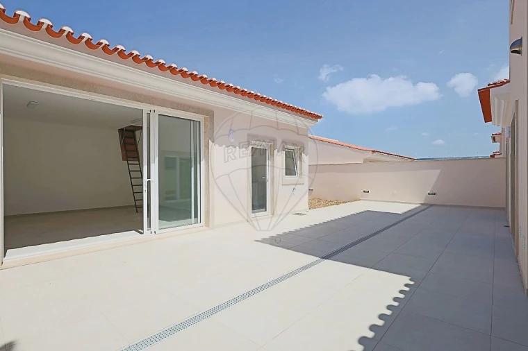 Moradia T4 para Venda em Turquel Foto 27