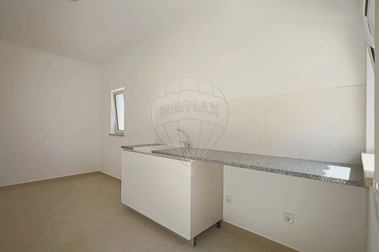 Moradia T4 para Venda em Turquel Foto 34