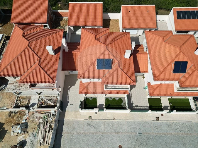 Moradia T4 para Venda em Turquel Foto 42