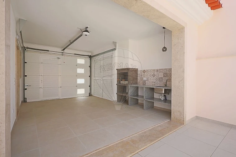 Moradia T4 para Venda em Turquel Foto 31