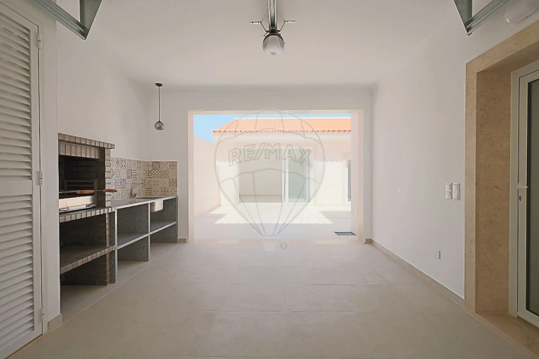 Moradia T4 para Venda em Turquel Foto 27