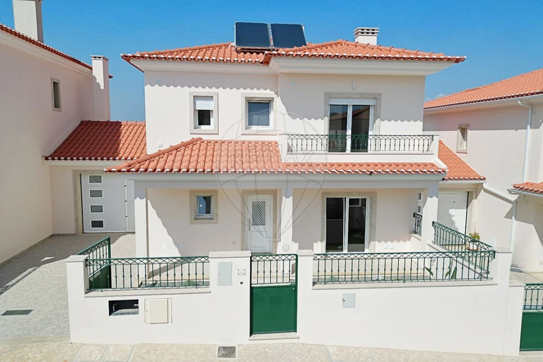 Moradia T4 para Venda em Turquel Foto 41