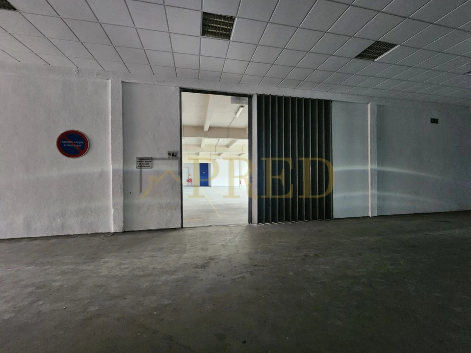 Armazém para Arrendamento em Paranhos Foto 20