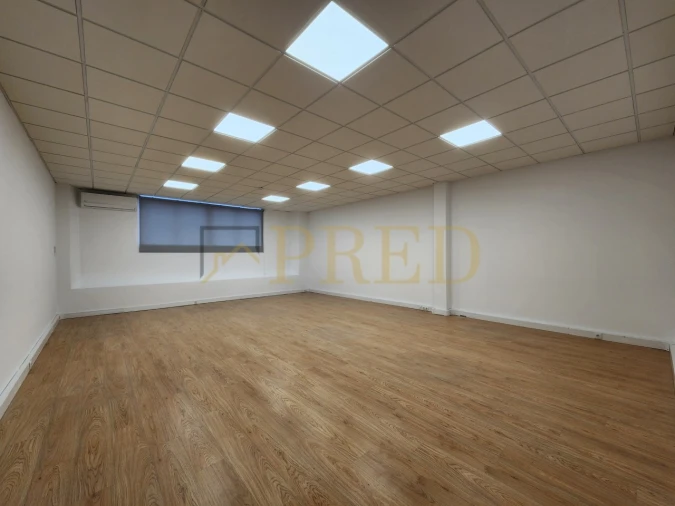 Armazém para Arrendamento em Paranhos Foto 13