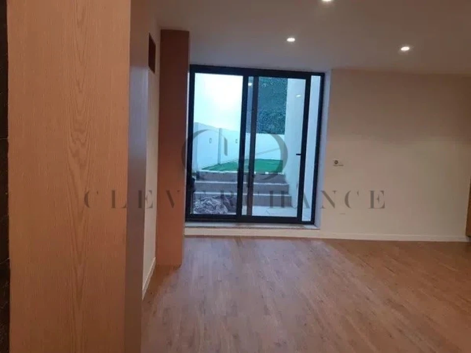 Apartamento T2 para Venda em Campanhã Foto 1
