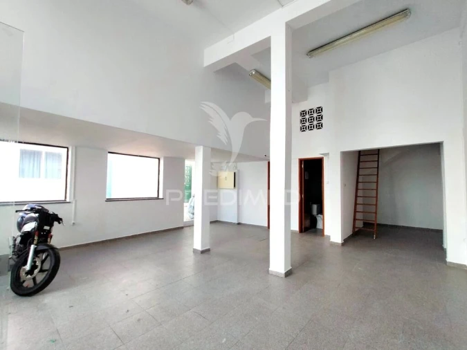 Loja para Venda em Alvor Foto 6