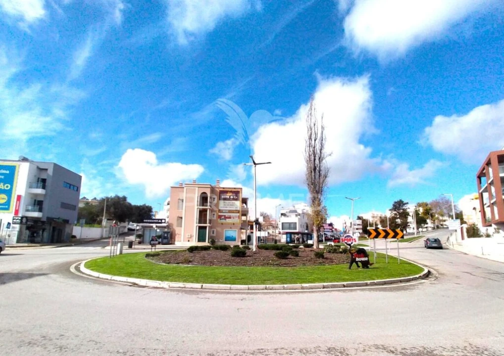 Loja para Venda em Alvor Foto 1