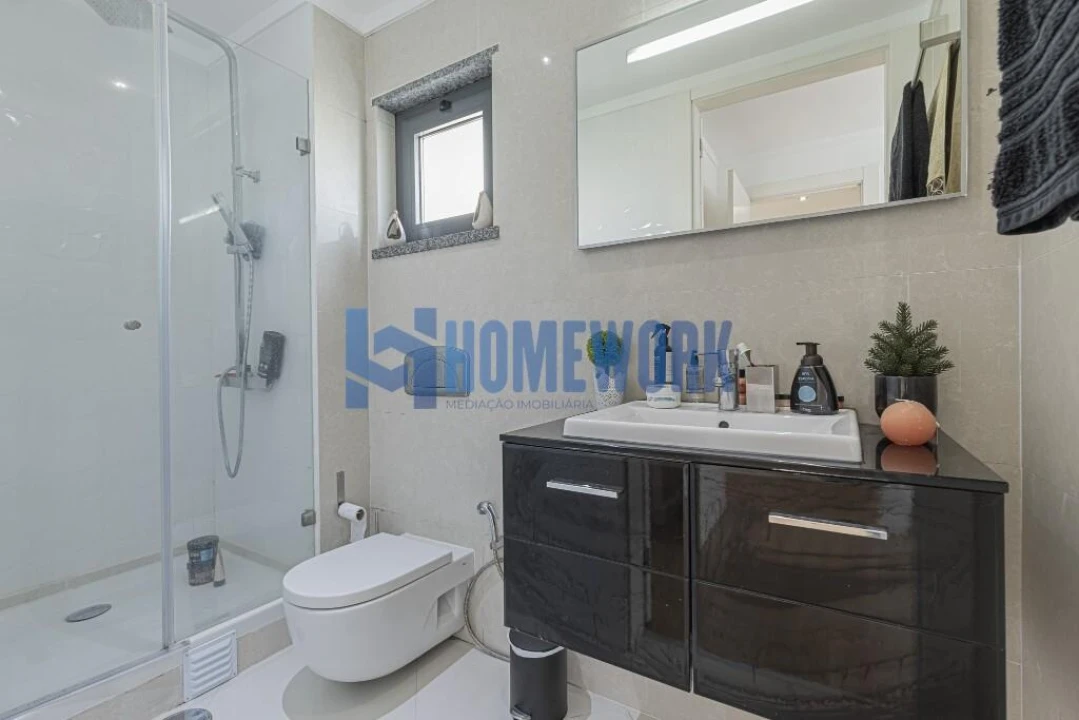 Moradia T4 para Venda em Santo Antonio da Charneca Foto 41