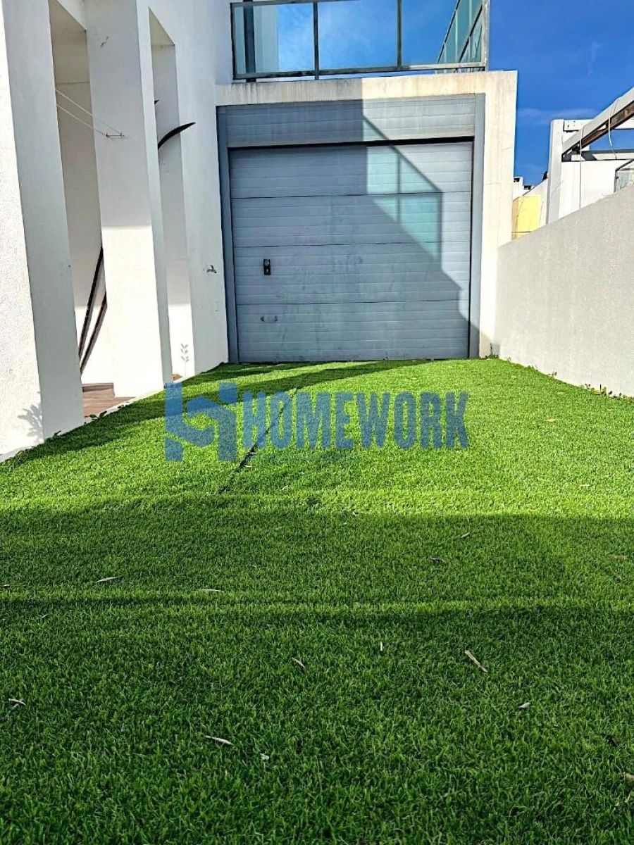 Moradia T4 para Venda em Santo Antonio da Charneca Foto 25