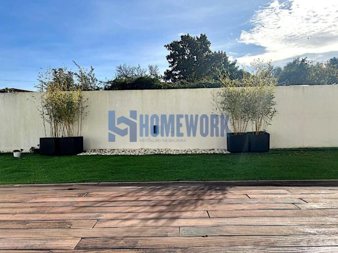 Moradia T4 para Venda em Santo Antonio da Charneca Foto 22